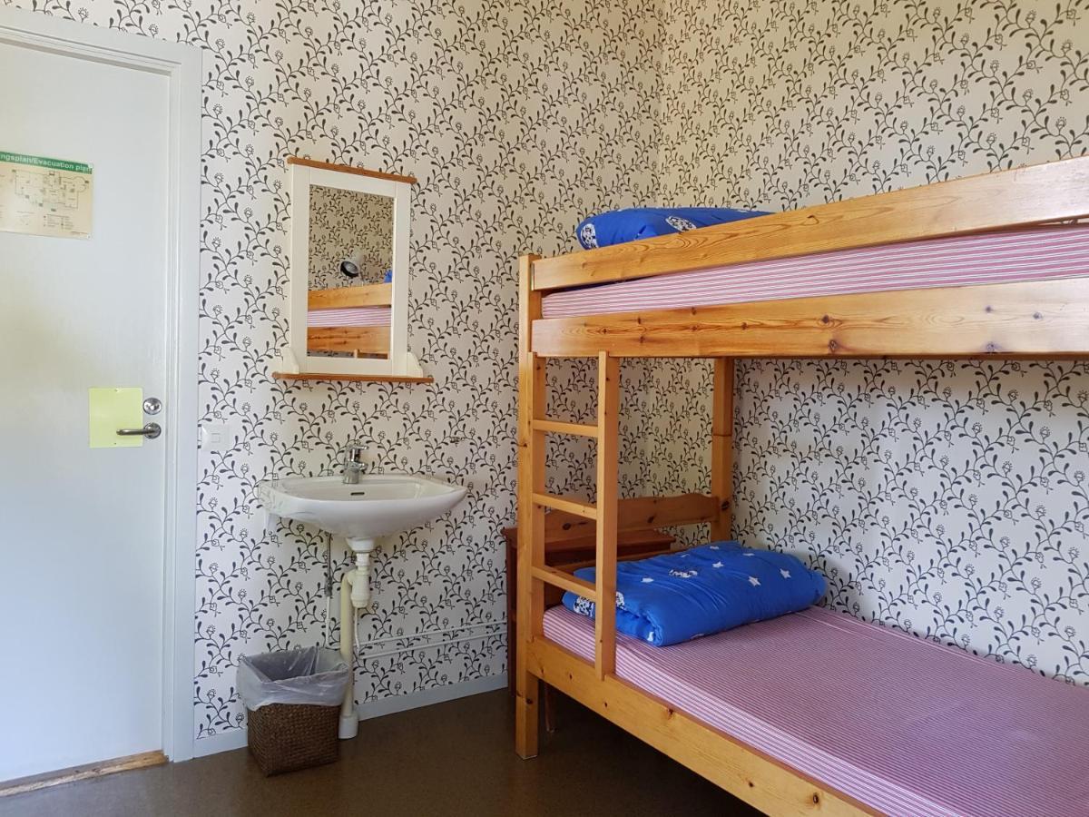 Litet tvåbäddsrum